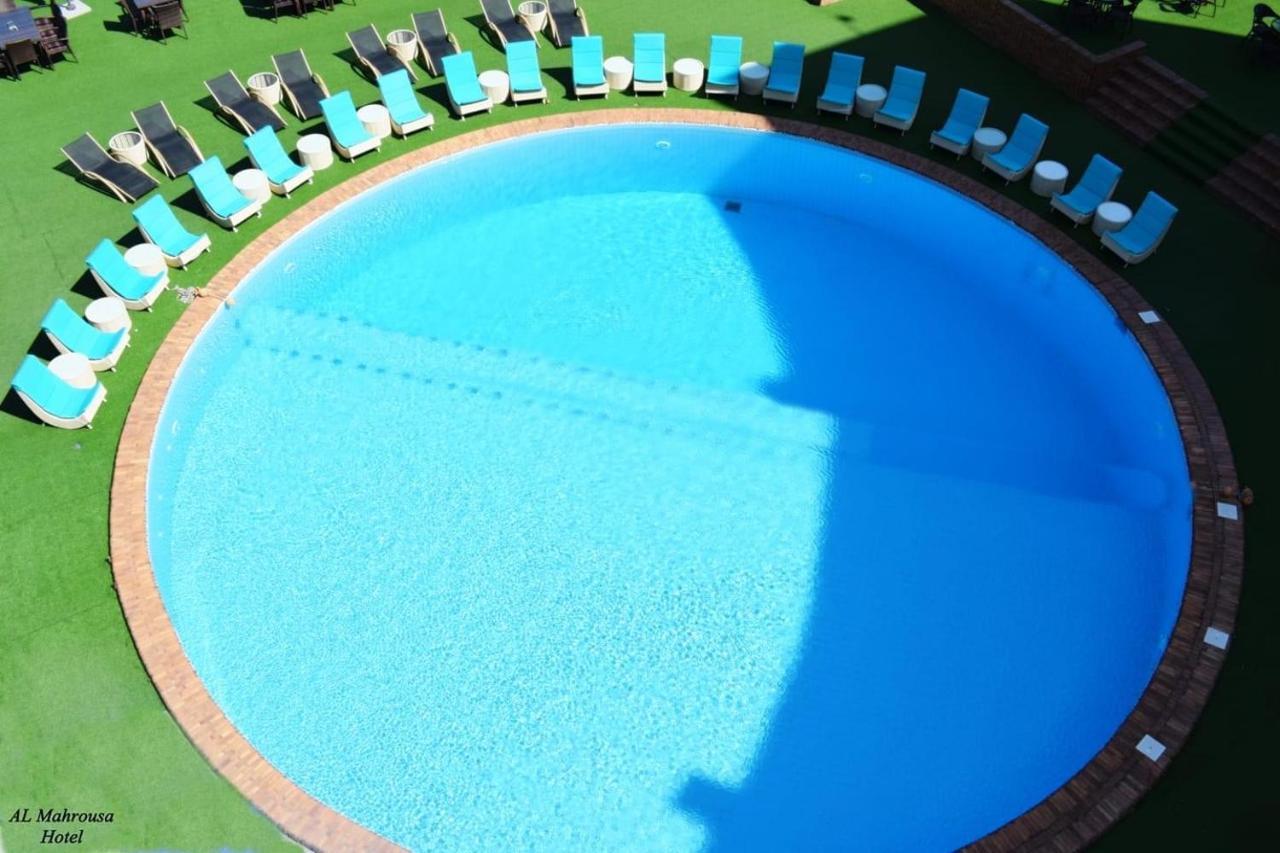 Fleet Club Mahrousa Alexandria Exteriör bild A swimming pool