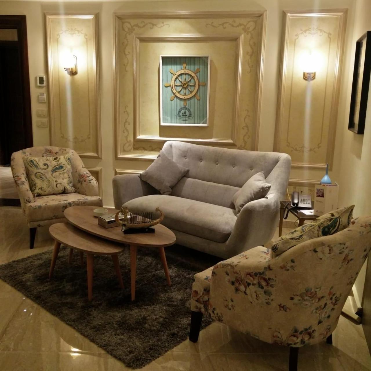 Fleet Club Mahrousa Alexandria Exteriör bild A living room in a hotel