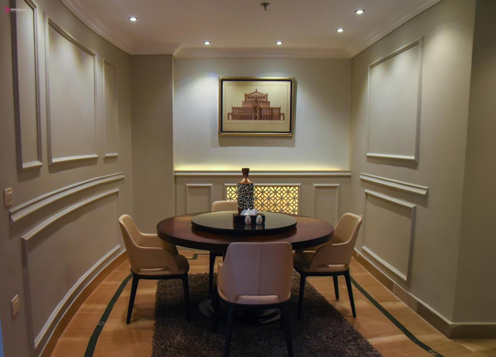 Fleet Club Mahrousa Alexandria Exteriör bild A small dining room
